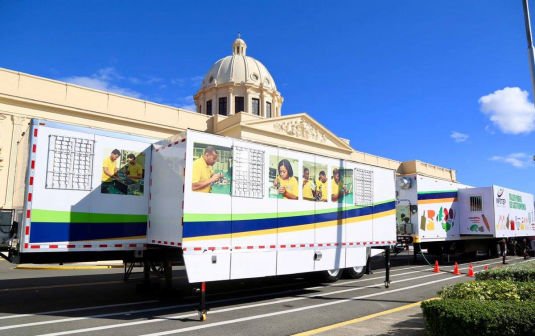 Remolque móvil extensible